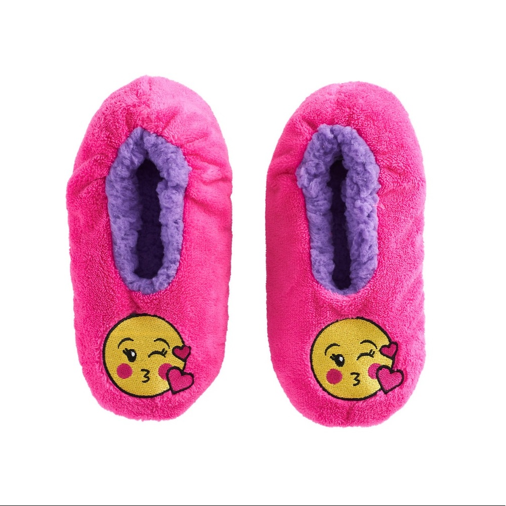 Kiss Iconic Face Patch Fuzzy Babba Slippers Size S/M